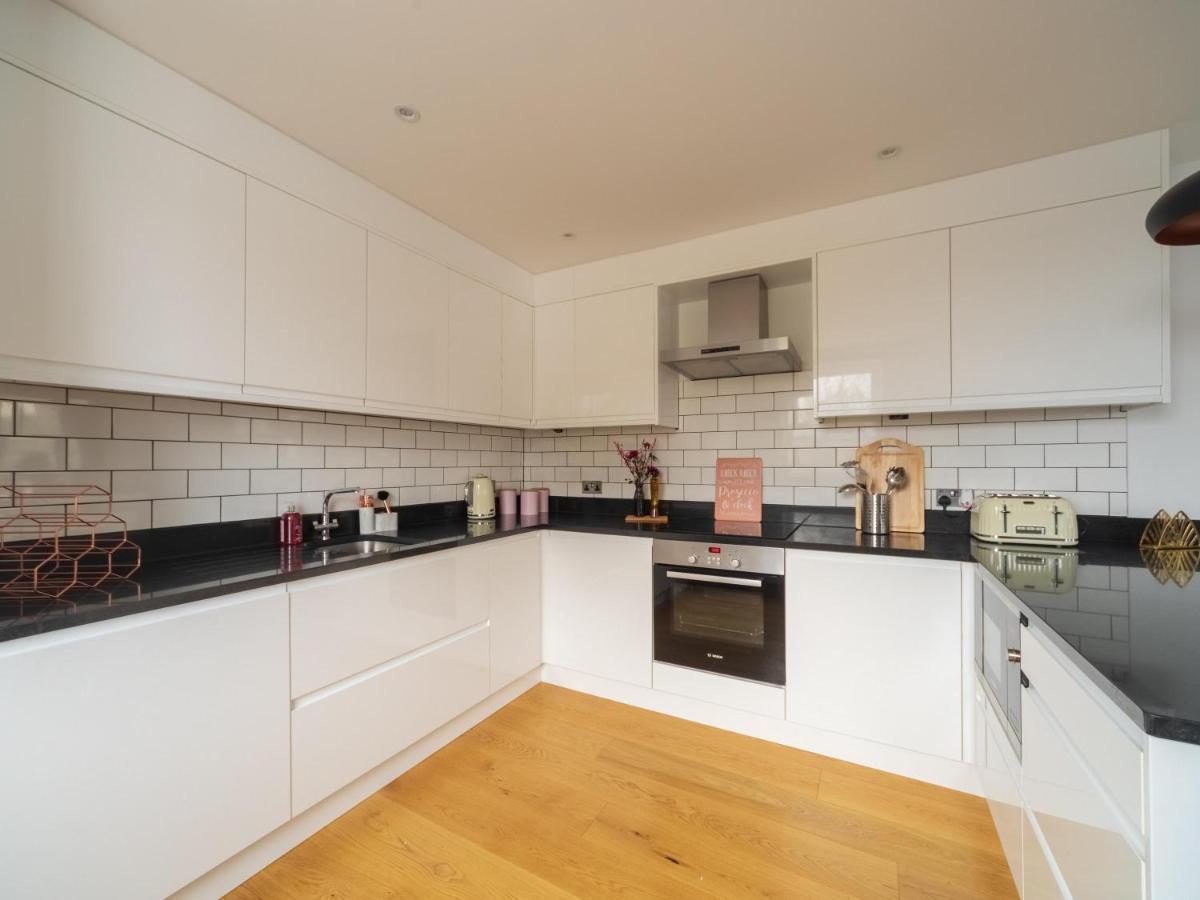 St Johns Road Apartments Perfect Location Watford  Eksteriør bilde